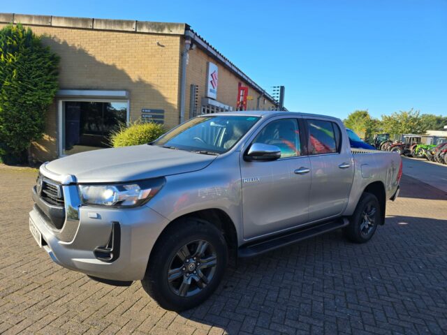 TOYOTA HILUX 2.4D ICON DOUBLE CAB PICKUP