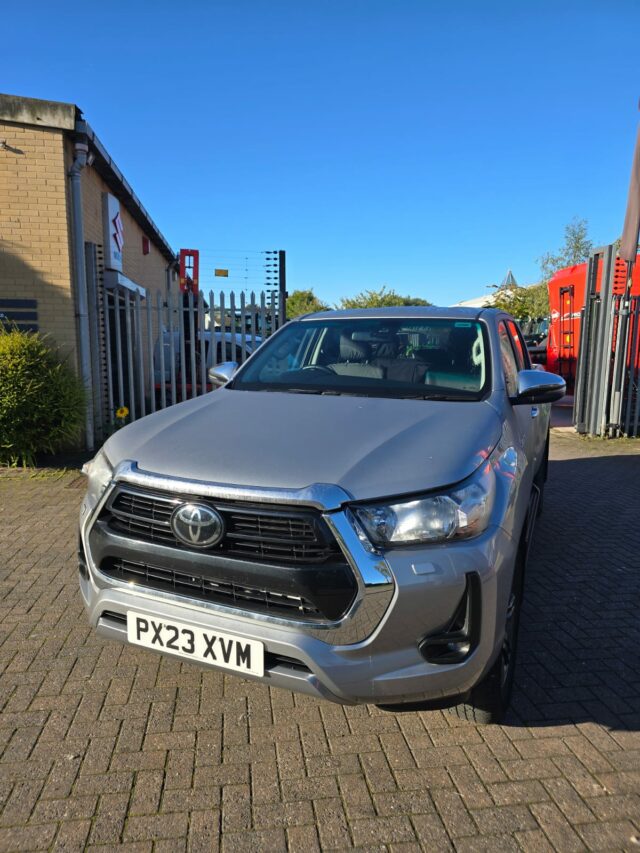 TOYOTA HILUX 2.4D ICON DOUBLE CAB PICKUP
