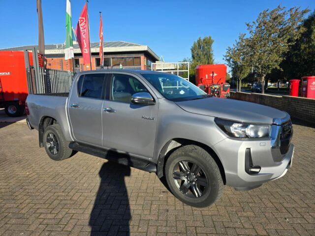 TOYOTA HILUX 2.4D ICON DOUBLE CAB PICKUP