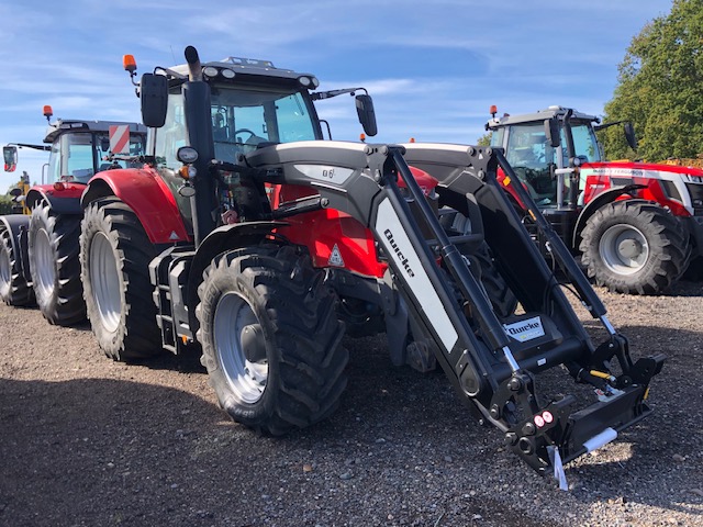TB001229 – 2020 Massey Ferguson 7720 Tractor