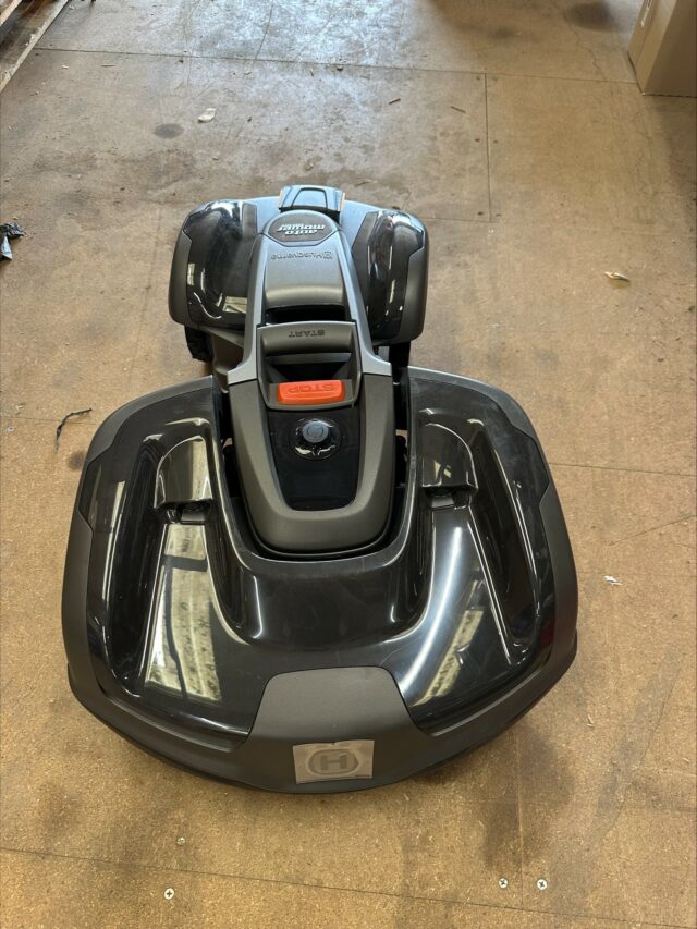 2M041071 HUSQVARNA AUTOMOWER 435X ROBOTIC