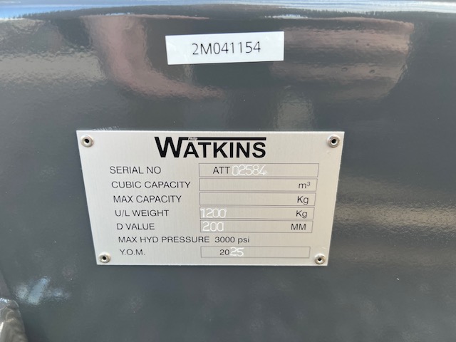 2M041154 PHILLIP WATKINS 1200KG WEIGHT