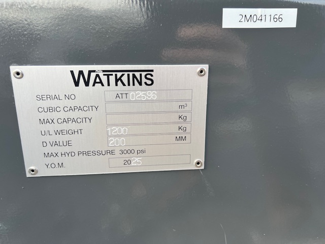 2M041166 PHILLIP WATKINS 1200KG WEIGHT