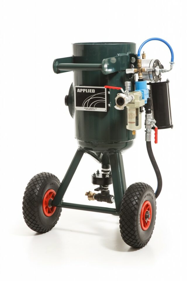 APPLIED 20L SHOT BLASTING POT