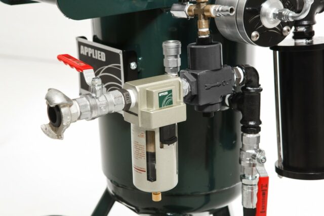 APPLIED 20L SHOT BLASTING POT