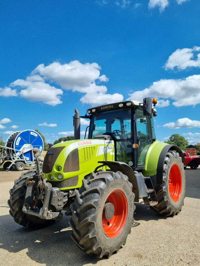 Claas Arion 640