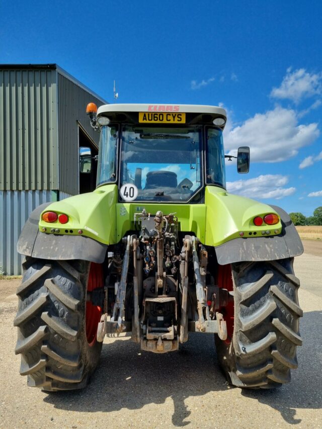 Claas Arion 640
