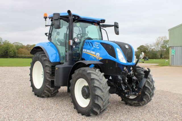 New Holland T7.210AC