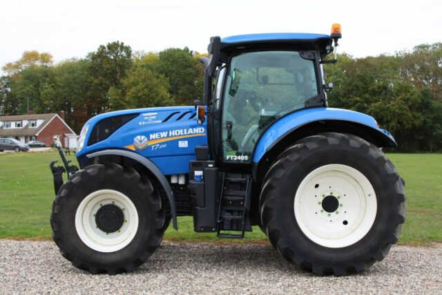 New Holland T7.210AC
