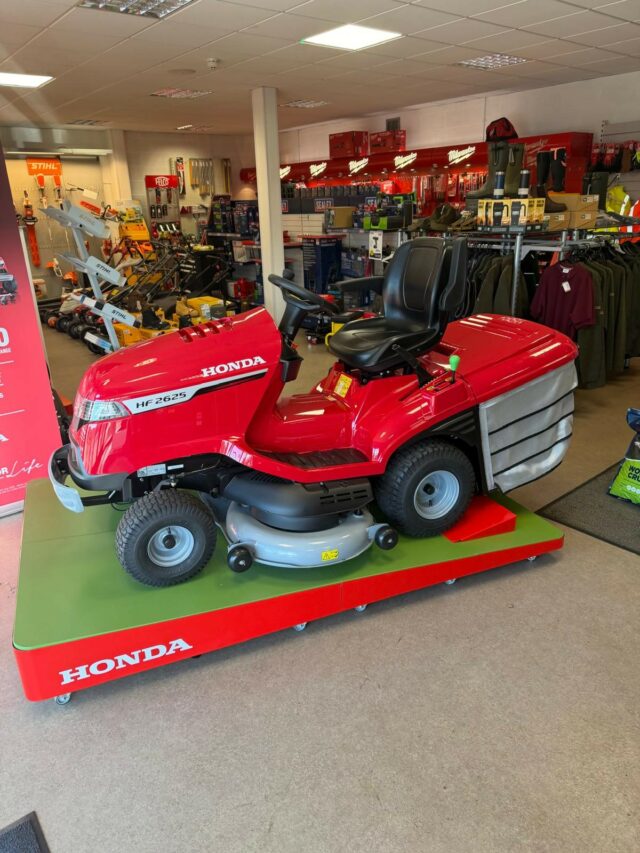 DM000241 HONDA HF2625 HME RIDE ON MOWER