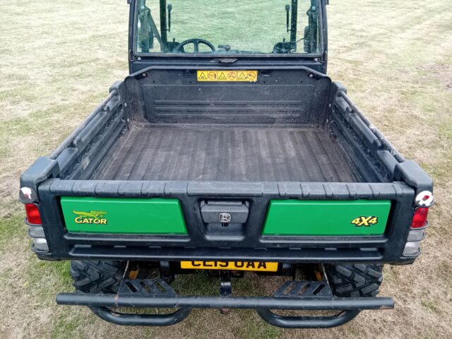 John Deere Gator