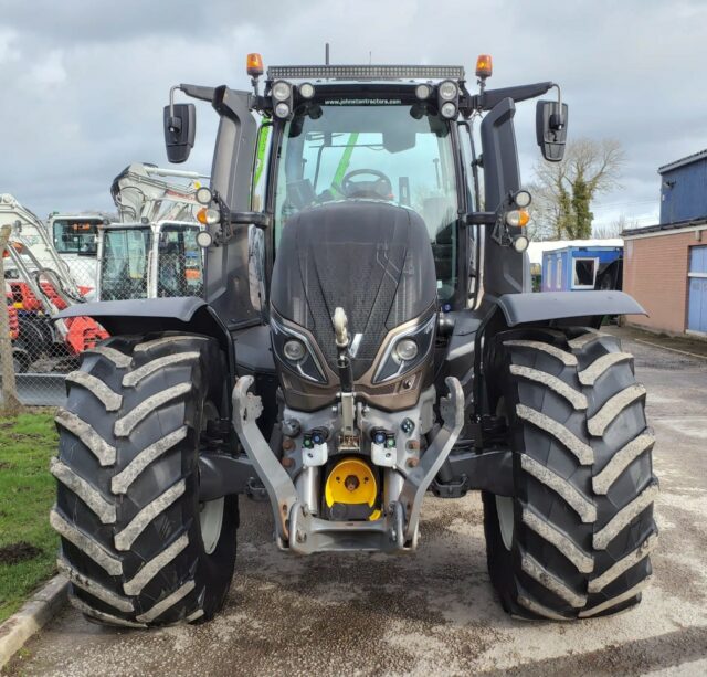 VALTRA T254 V