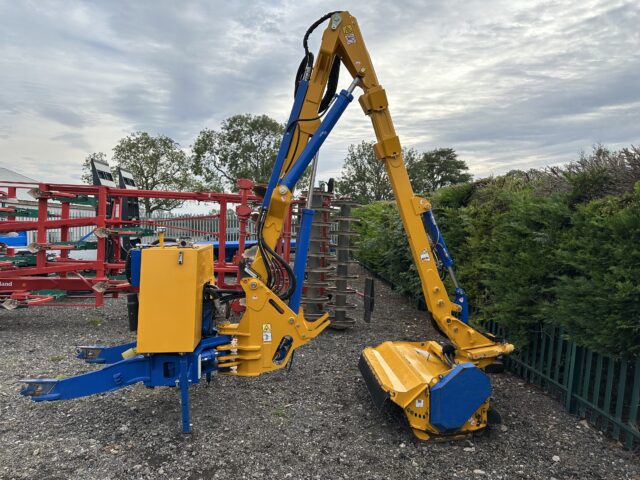 BOMFORD TURNER B8181 HEDGECUTTER (2022)