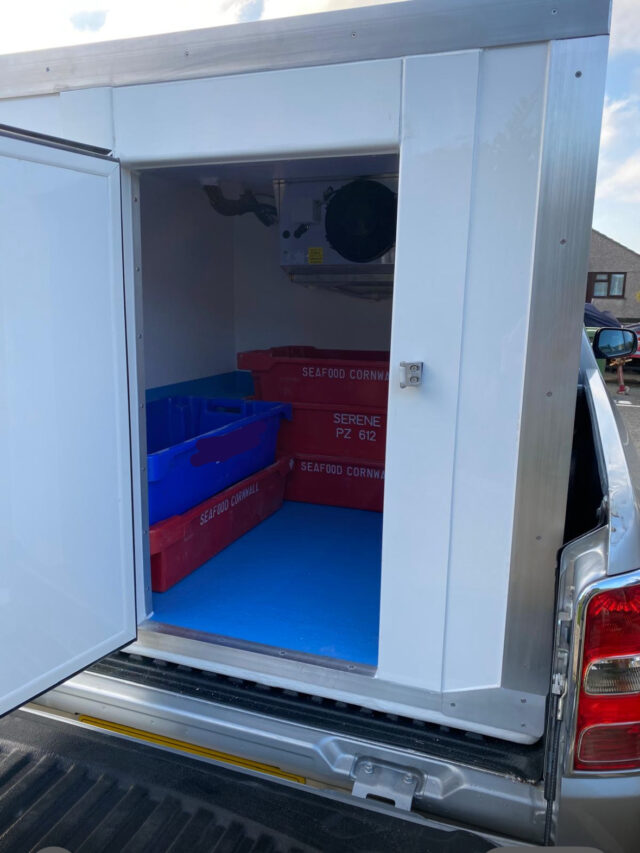 Refrigerated back for L200 Crew Cab