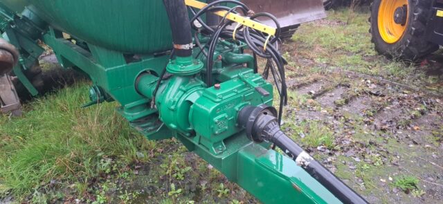 TJ000805 MAJOR EQUIPMENT LGP2400 MANURE