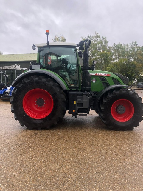 FE000428 FENDT 720 VGEN6 4WD TRACTOR