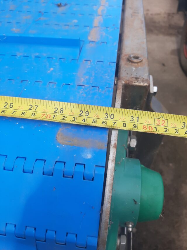 Stainless steel elevator 1.9M x 750mm