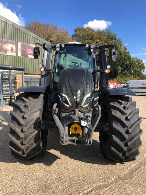 VA000186 DEMO VALTRA T175ED 4WD TRACTOR