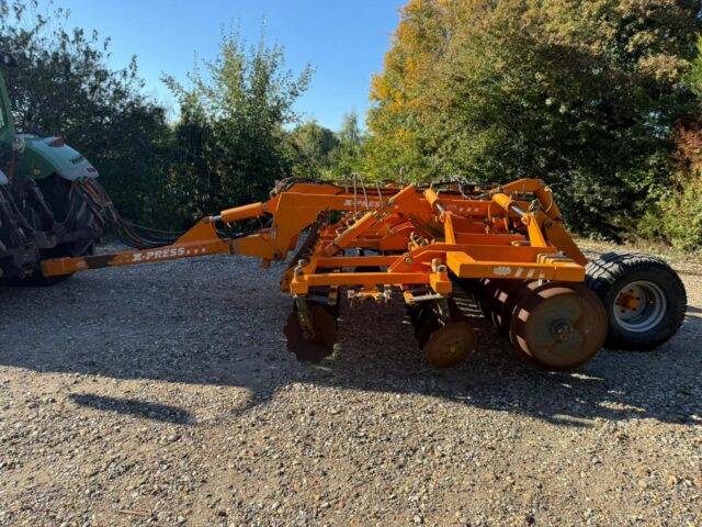 Simba X-Press Cultivator