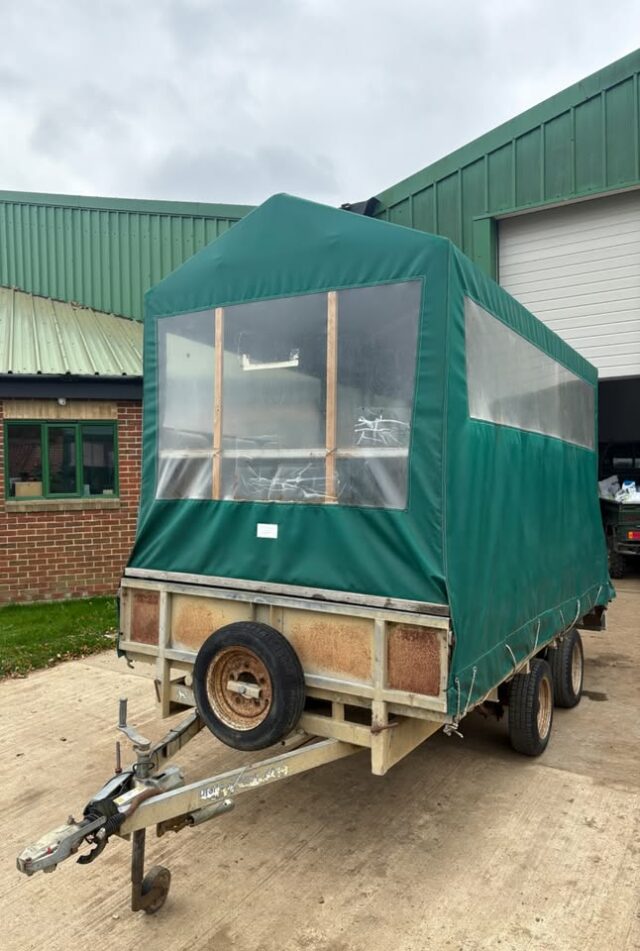 Shoot/Gun bus/Farm tour trailer
