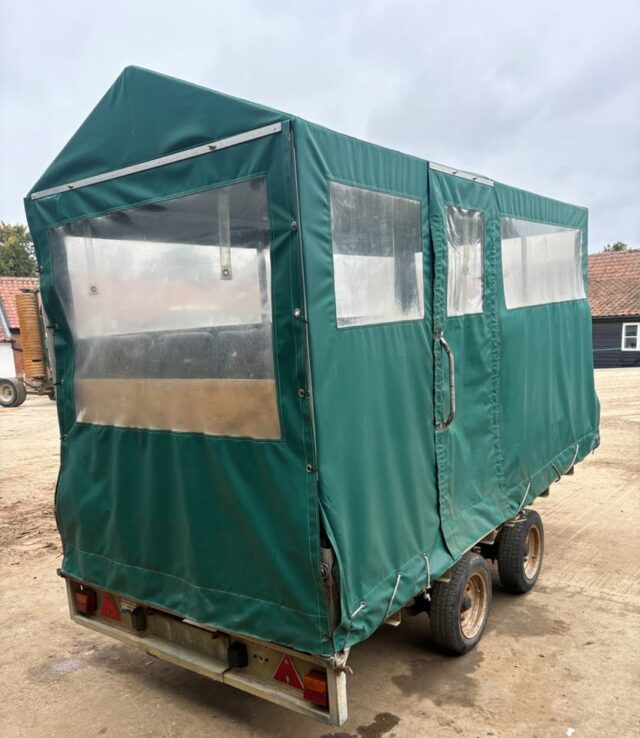 Shoot/Gun bus/Farm tour trailer