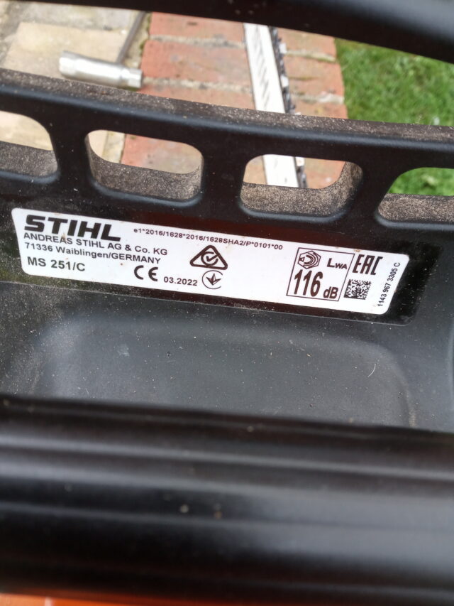 Stihl MS251 petrol chainsaw