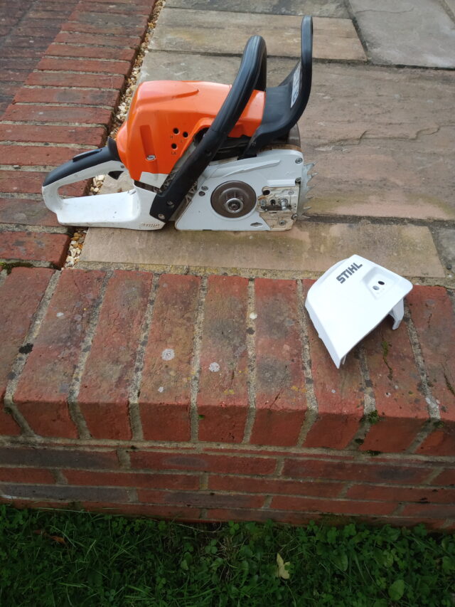 Stihl MS251 petrol chainsaw