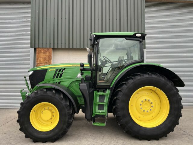 JOHN DEERE 6210R