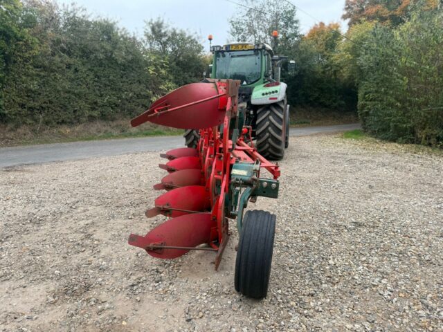 Vogel & Noot XS 950 5 Furrow Plough