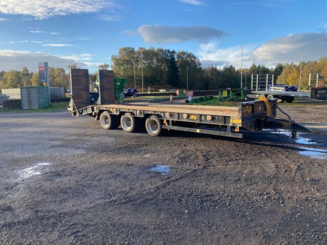 HERBST LL27 LOW LOADER TRAILER