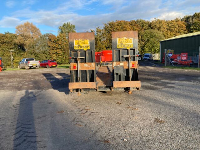 HERBST LL27 LOW LOADER TRAILER