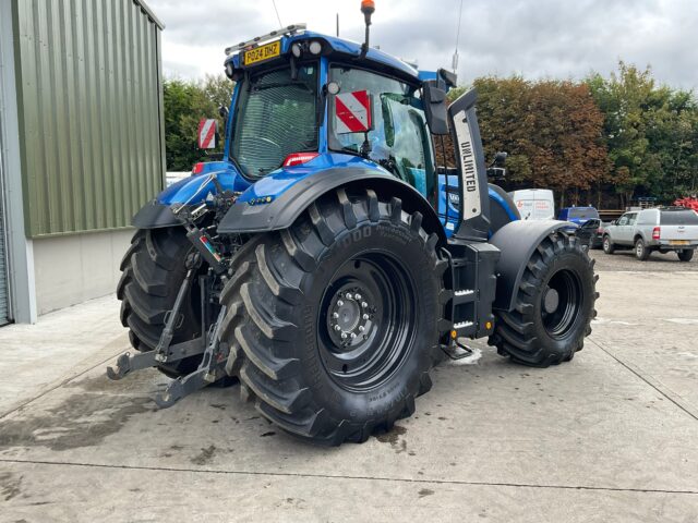 2024 Valtra Q305 4WD Tractor