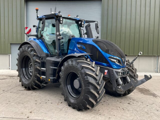 2024 Valtra Q305 4WD Tractor
