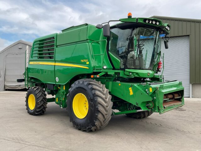 2019 John Deere T670i Combine Harvester