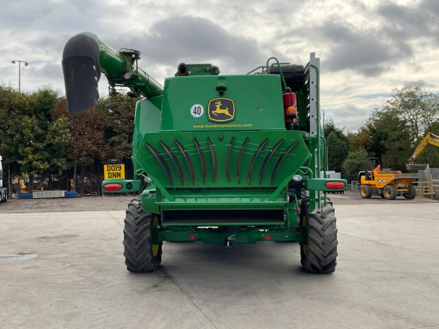 2019 John Deere T670i Combine Harvester