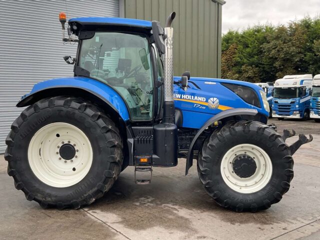 2019 New Holland T7.245 4WD Tractor