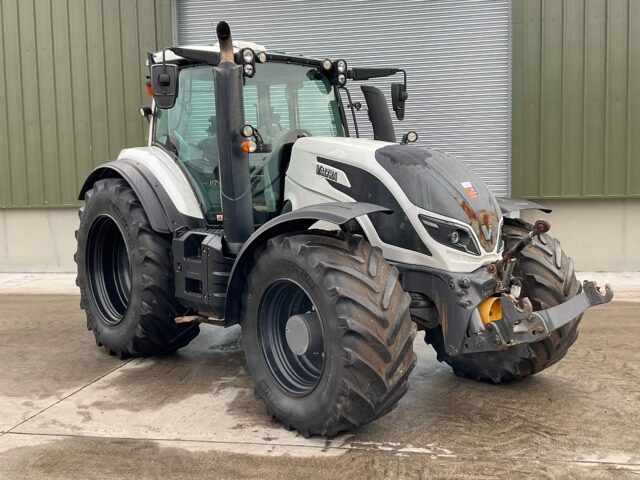 2018 Valtra T234 4WD Tractor