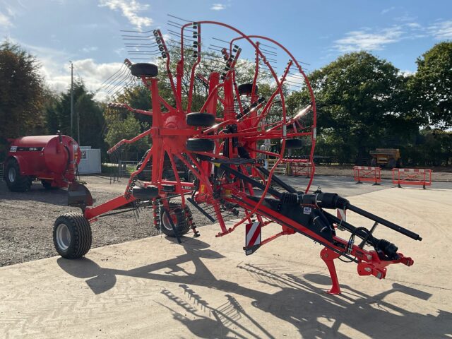 2023 Kuhn GA8131 PTO Driven Rotary Rake