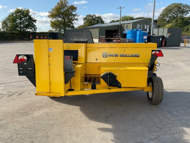 2023 New Holland Hayliner 275