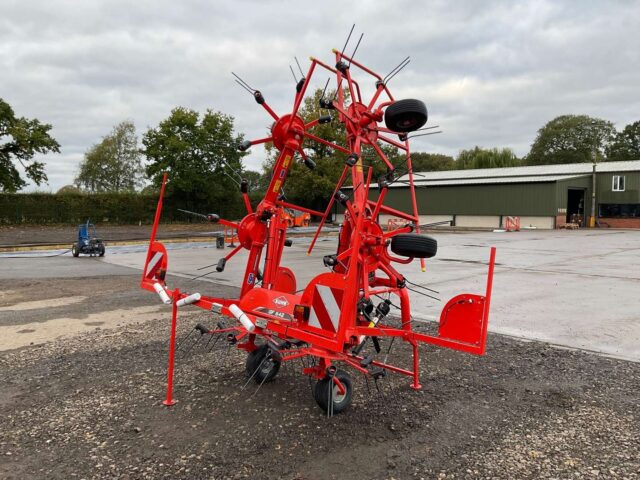 2025 Kuhn GF642 Mounted Tedder