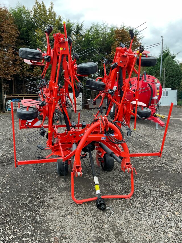2025 Kuhn GF8703 Mounted Tedder