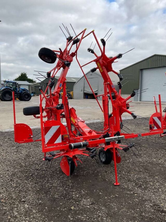 2025 Kuhn GF6503 Mounted Tedder