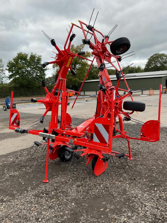 2025 Kuhn GF6503 Mounted Tedder