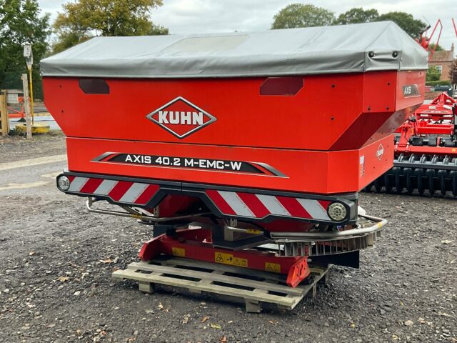 2022 Kuhn M-EMC-W Fertiliser Spreader