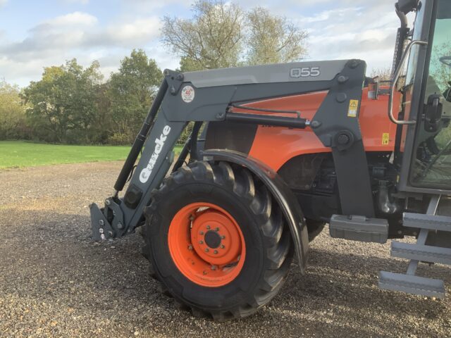 Kubota MX 128 tractor