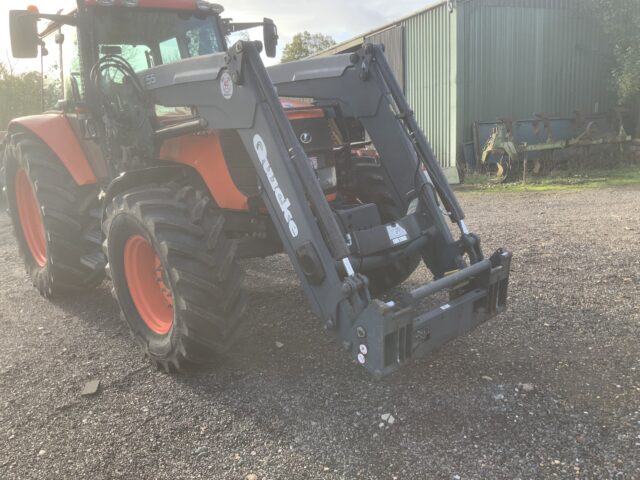 Kubota MX 128 tractor