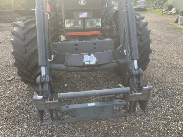 Kubota MX 128 tractor