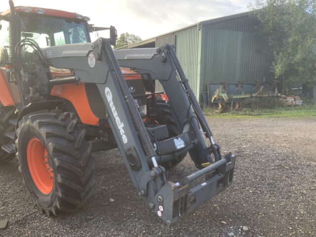 Kubota MX 128 tractor