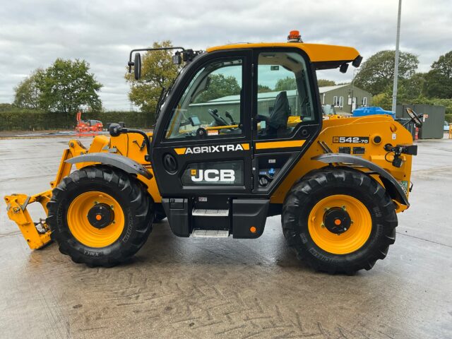 Lot 2: 2024 JCB 542-70 Telehandler
