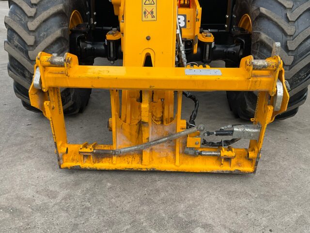 Lot 3: 2024 JCB 542-70 Telehandler